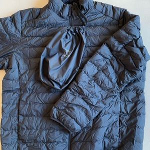 New black Uniqlo! Never used do to size. XL